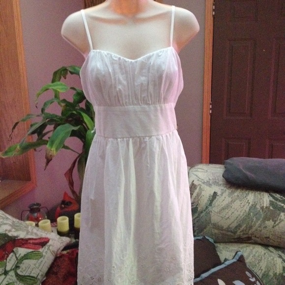 Reserved for @tigerlillya113🌺Gorgeous White Dress