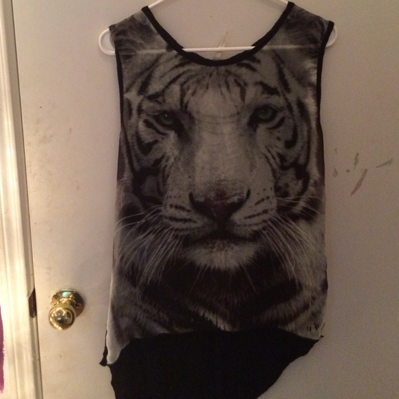 Tiger Hi-Lo shirt