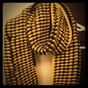 Chunky handmade yellow and navy infinity scarf