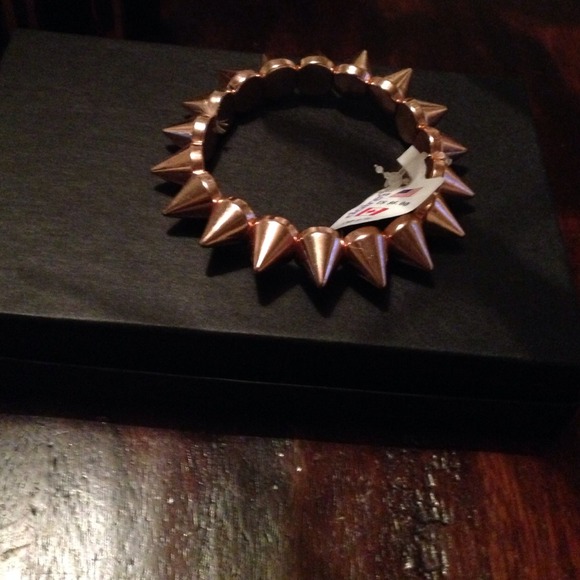 Sold - Picture 3 of 3