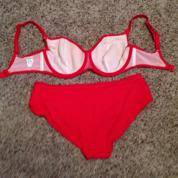 Red sailor bikini - Picture 2 of 3