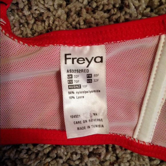 Red sailor bikini - Picture 3 of 3