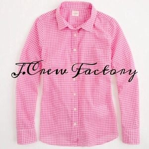 ⛔️SOLD⛔️J. Crew Factory Gingham Button up shirt.