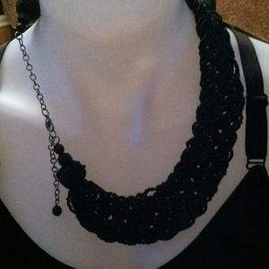 Braid beads in black choker !