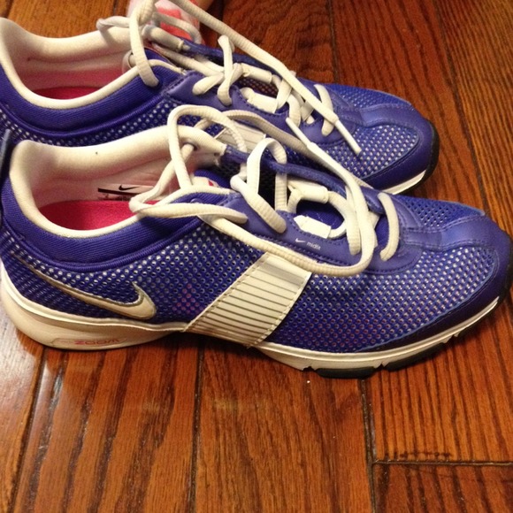 Women's nike sneakers