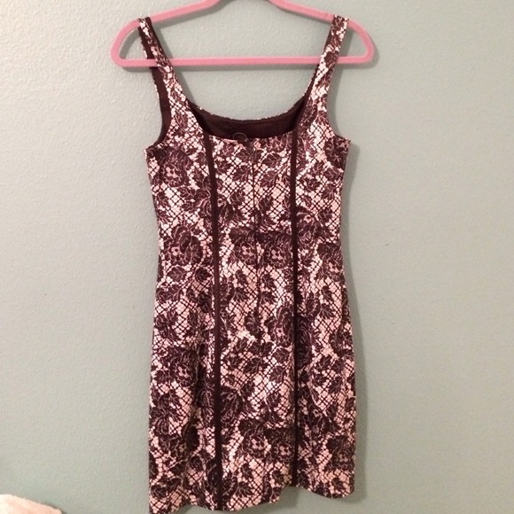 Black & white - Picture 2 of 2