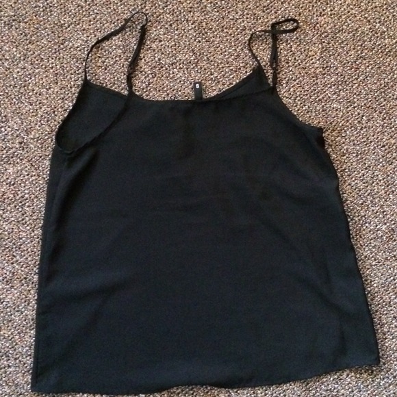 Black top - Picture 2 of 2