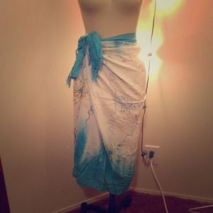 NWOT Blue Flowery Colorful Sarong