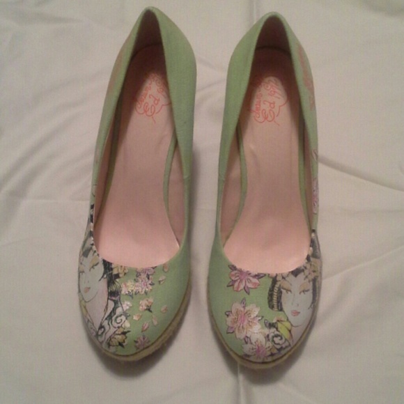 Light green Ed Hardy wedges