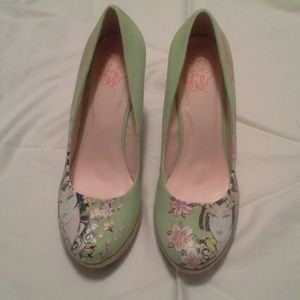 Light green Ed Hardy wedges