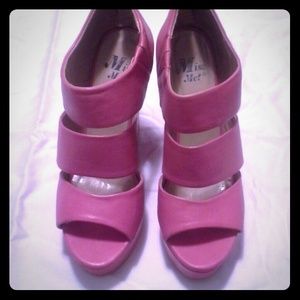 Miss Me coral wedges