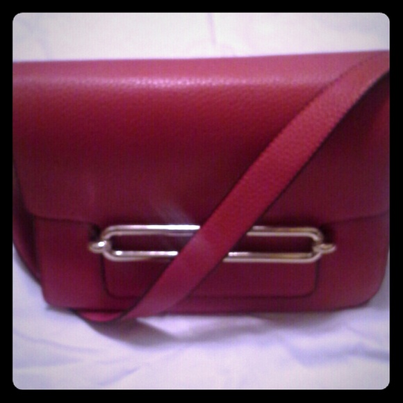 No name red hobo purse