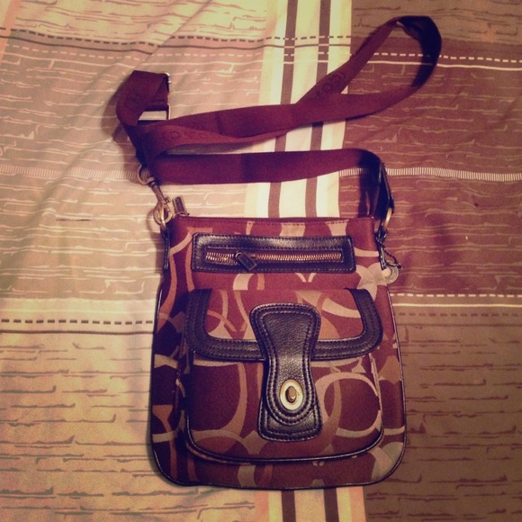 Cross body coach purse