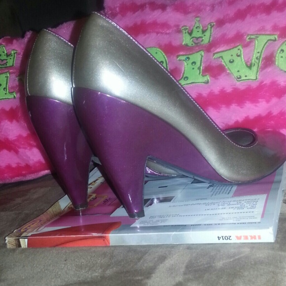 Silver and Purple heels - Picture 2 of 2