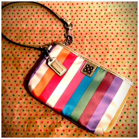 COACH Wristlet - NEW WITHOUT TAGS!! 100% Authentic