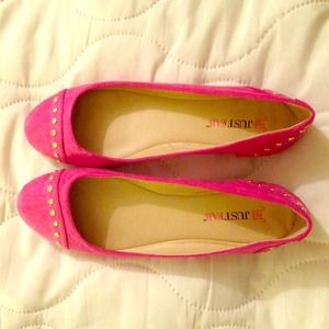 Size 7 1/2 pink flats.