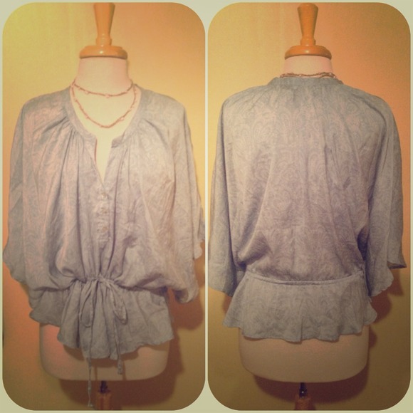 🚫SOLD🚫Baby Blue Top