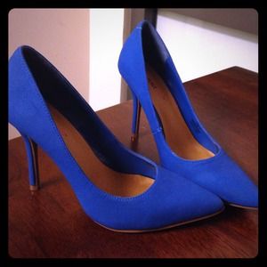 Size 7 1/2 blue high heels
