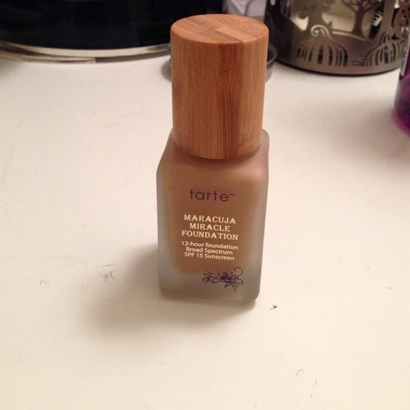 TRADED TARTE Maracuja miracle foundation mediumtan