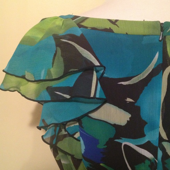 🚫SOLD🚫Floral/Black Dress - Picture 2 of 4