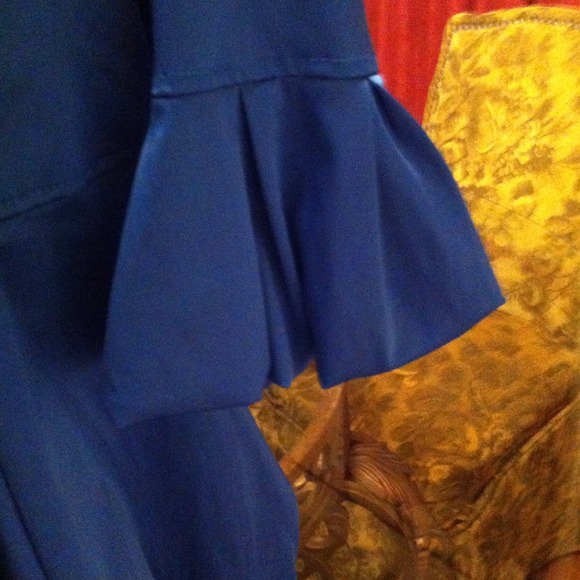 Blue coat with tags! Very cute size medium! - Picture 3 of 4