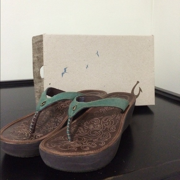 Olukai sandals