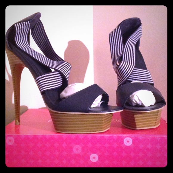 High heel platform open-toed sandals*NEW*