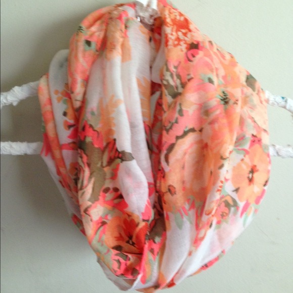 Scarf - Picture 2 of 2