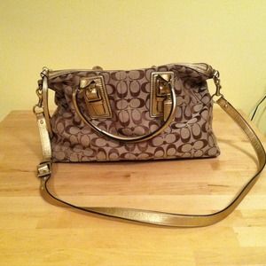 Coach medium tote/crossbody handbag