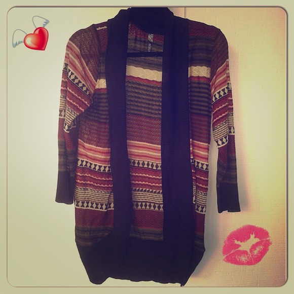 🚫SOLD IN BUNDLE🚫 Beautiful striped open cardigan