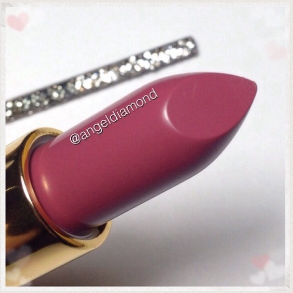 MAC Private Party Lipstick 
(Satin)