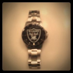 ⌚Newer Raider watch⌚