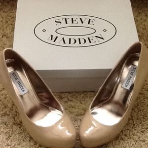 Steve Madden blush patent leather stiletto pumps