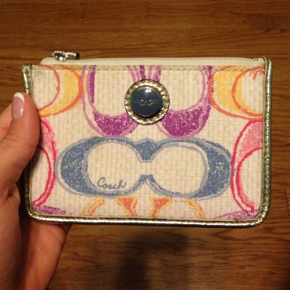 🌟SOLD🌟Coach small wallet - Picture 1 of 2