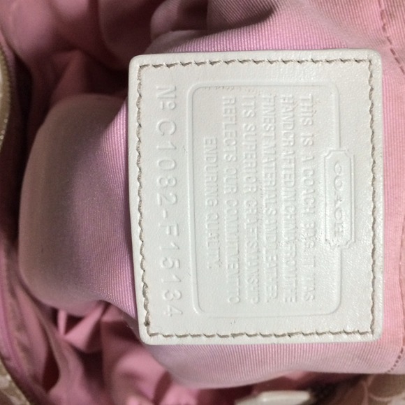 ❌❌SOLD❌❌ Coach Big Bag - Picture 3 of 4