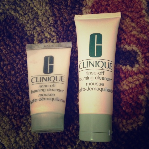 ❤️SOLD IN BUNDLE!❤️ Foaming Cleanser