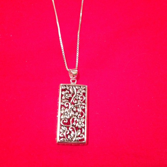 Silver necklace
