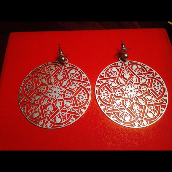 Silver disc earrings
