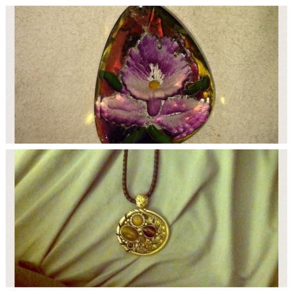 2 necklace bundle trade