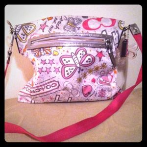 PRICE REDUCED Authentic COACH POPPY handbag!