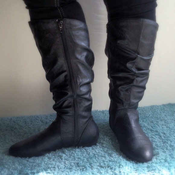 🎉🎉HOST PICK🎉🎉. WIDE CALF FAUX LEATHER BOOTS!! - Picture 4 of 4