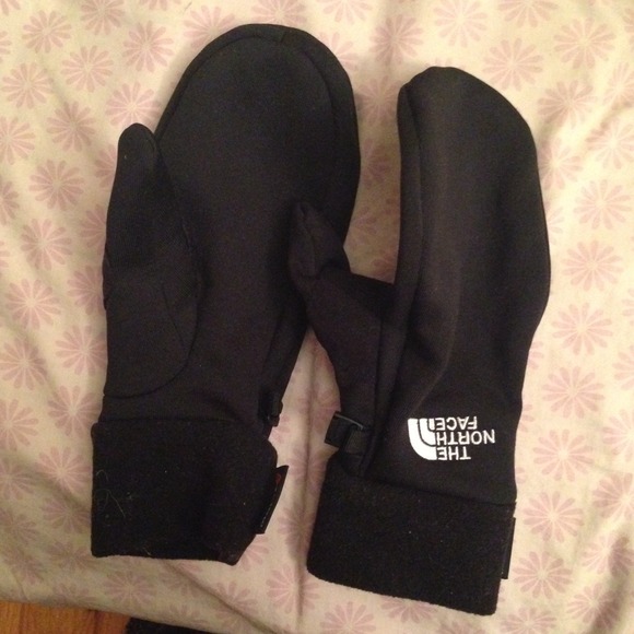 ❌❌SOLD❌❌North Face mittens