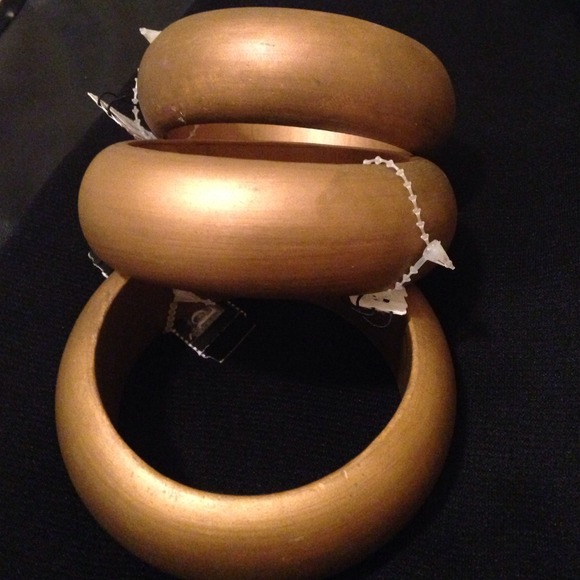 Brush bronze look bangle! - Picture 1 of 3