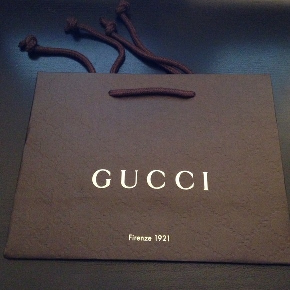 Gucci shopping bag!