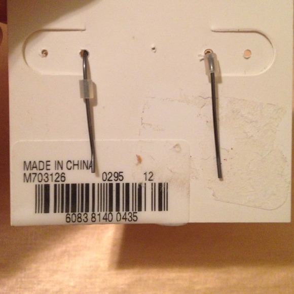 Grey black earrings hypo-allergenic - Picture 2 of 4