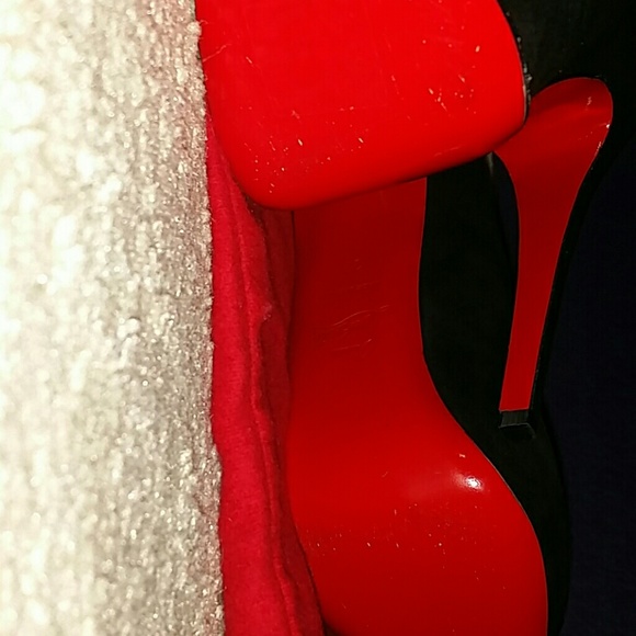 Christian Louboutin Mago Pumps Size EU 37.5 - Picture 3 of 4