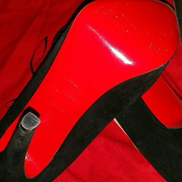 Christian Louboutin Mago Pumps Size EU 37.5 - Picture 4 of 4