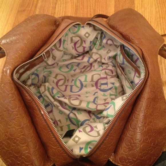 Guess purse - Picture 3 of 4
