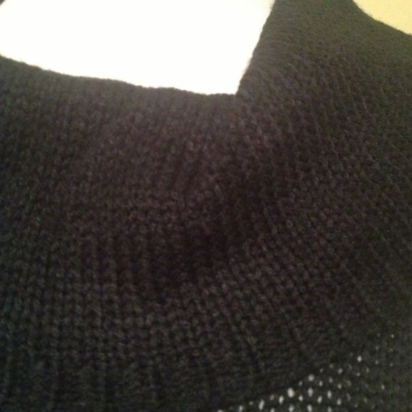 🚫SOLD🚫Black Sweater Top - Picture 2 of 4