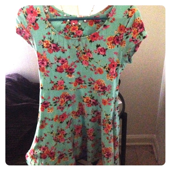 Floral mini dress!